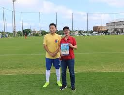 TA：曼城明夏可能签右后卫和右边锋，他们仍在关注利夫拉门托